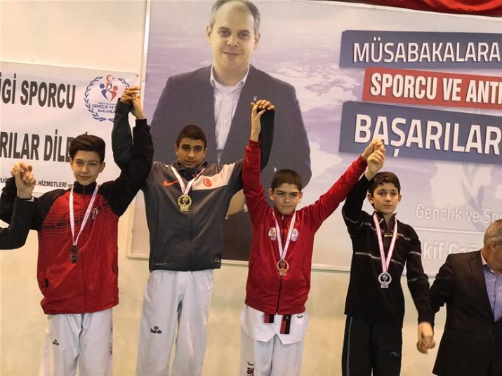 Taekwondo şampiyonu Erzincan’dan